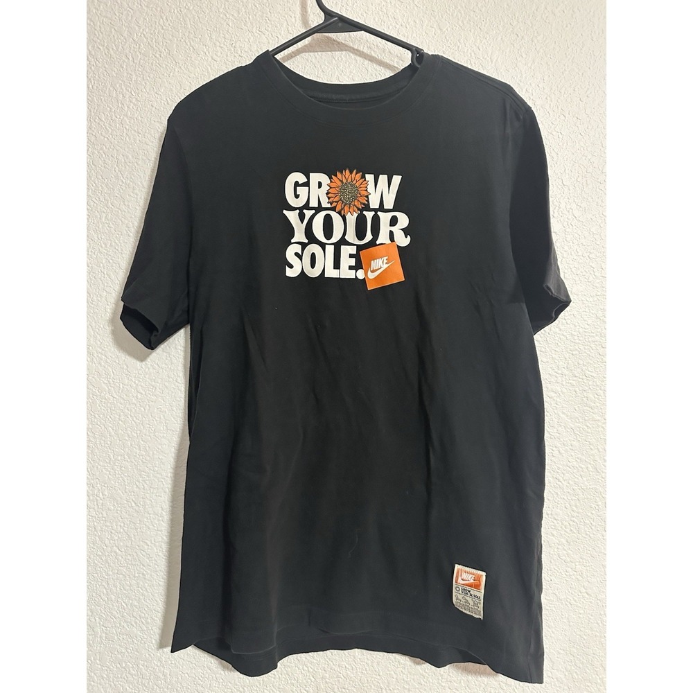 Nike Grow Your Sole Graphic T-Shirt Medium Black Sunflower Tee Athletic Classic